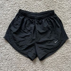small black womens Nike running shorts 🏃🏼♀️